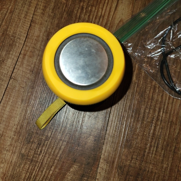 Like new Bluetooth speaker - Picture 3 of 5